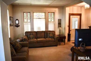 1110 W 14th St, Davenport, IA 52804 - photo 6