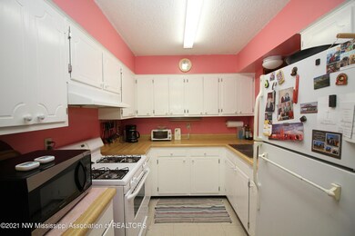 1373 Pontotoc St, Hernando, MS 38632 - photo 2