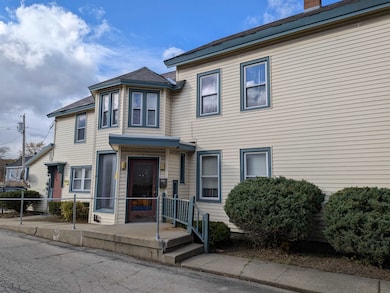 71 Grove St, Rutland, VT 05701 - photo 3