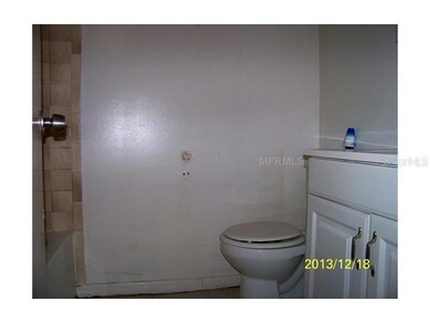 10108 Lynn Ave, Tampa, FL 33619 - photo 7
