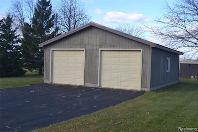 2347 E Bay Ridge Dr, Au Gres, MI 48703 - photo 2