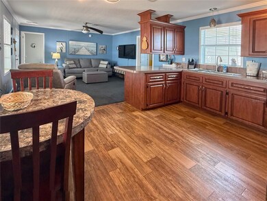 108 W Saint Annes Cir, Apollo Beach, FL 33572 - photo 7