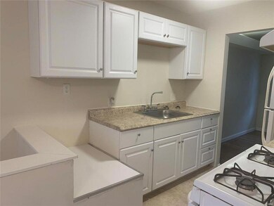 10749 Hallwood Dr, Saint Louis, MO 63136 - photo 6