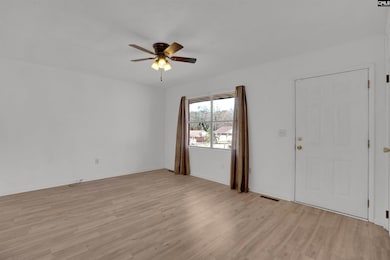 214 Magnolia St, Batesburg, SC 29006 - photo 5