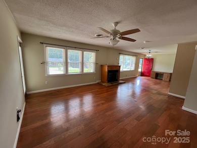 2534 Nix Creek Rd, Marion, NC 28752 - photo 7