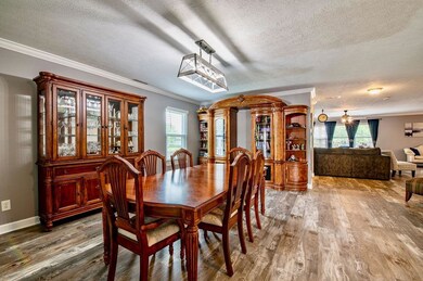 863 Moate Cir, Greenwood, IN 46143 - photo 2