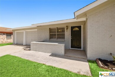 927 Holly St, Copperas Cove, TX 76522 - photo 4