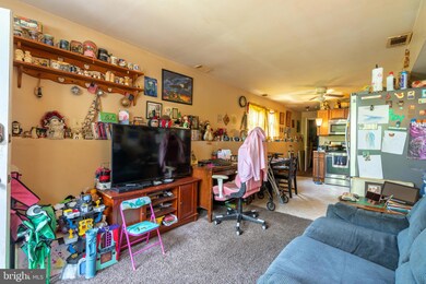 672 W Franklin St, Slatington, PA 18080 - photo 6