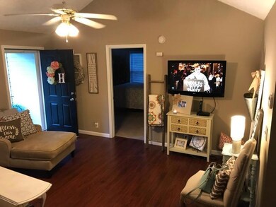 633 Mac St, Shelbyville, TN 37160 - photo 2