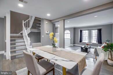 8036 Merry Oaks Ct, Vienna, VA 22182 - photo 4