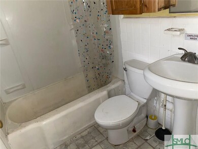 1818 E 39th St, Savannah, GA 31404 - photo 6