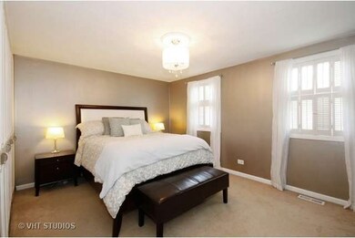 209 Thornhill Ct, Naperville, IL 60565 - photo 7