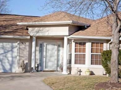 908 NW North Ridge Ct, Blue Springs, MO 64015 - photo 2