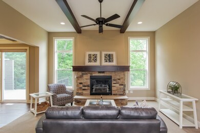 008-Living_Room-1774666-medium