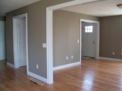 34 1/2 Briggs St unit 2, Taunton, MA 02780 - photo 4