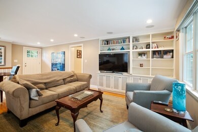 25 May St, Marblehead, MA 01945 - photo 4