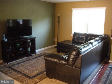 1309 Upcot Ct, Capitol Heights, MD 20743 - photo 4