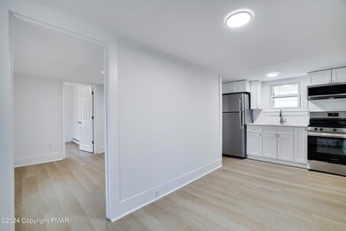 211 N 8th St, Stroudsburg, PA 18360 - photo 2