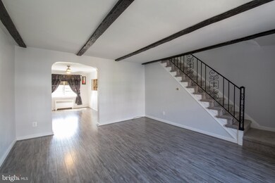 6870 Clover Ln, Upper Darby, PA 19082 - photo 4