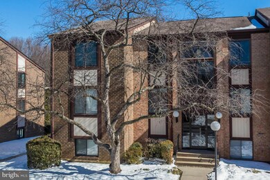 3113 Buccaneer Ct unit 201, Fairfax, VA 22031 - photo 2