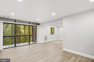 1664 Parkcrest Cir unit 201, Reston, VA 20190 - photo 3