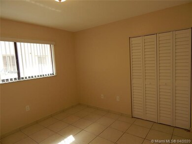 5722 W 26th Ave unit 5722, Hialeah, FL 33016 - photo 6