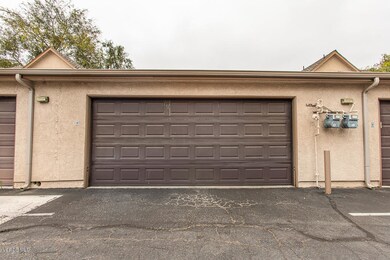 20126 Runnymede St - HsH Prod.-30
