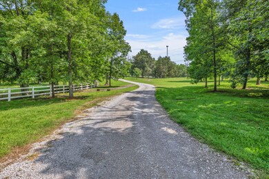 1150 Narrows Rd, Shelbyville, TN 37160 - photo 2