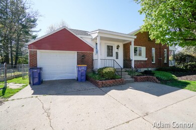 1758 32nd Street SE, Grand Rapids, MI 49