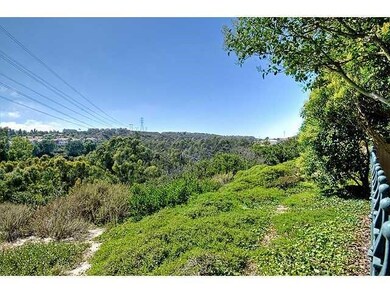 6827 Sand Aster Dr, Carlsbad, CA 92011 - photo 4