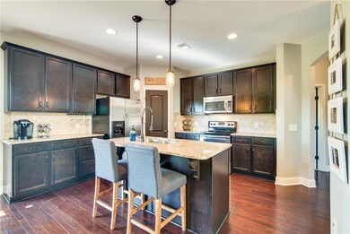 Lots of Cabinet Space!