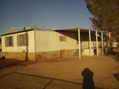 5560 Leona Ln, Rosamond, CA 93560 - photo 4