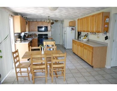 8 Deer Run Ln, Attleboro, MA 02703 - photo 5