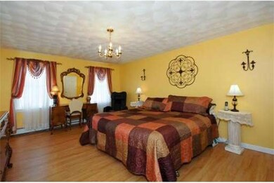 27 Skyline Dr, Malden, MA 02148 - photo 7