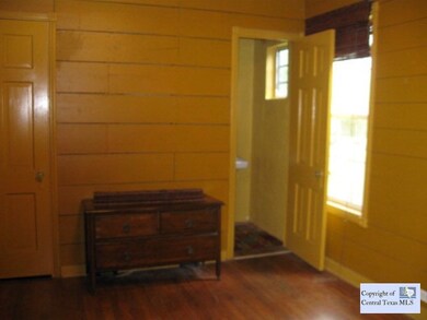 1003 E Cedar St, Seguin, TX 78155 - photo 5