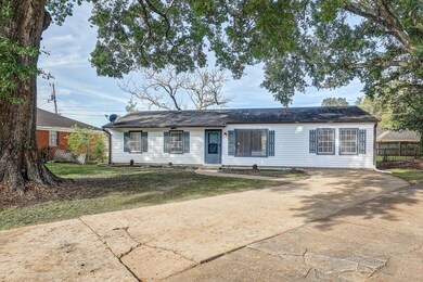 827 Fairmont-2
