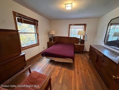 340 Vineyard Ave, Highland, NY 12528 - photo 5