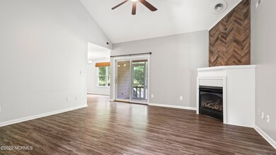 621 Clover Dr, Jacksonville, NC 28546 - photo 3