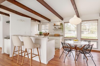 Eat-in Kitchen