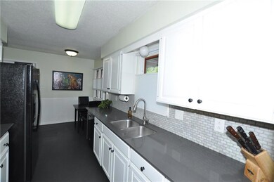 4110 30th St, Des Moines, IA 50310 - photo 6