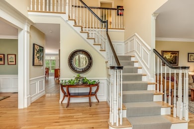 10 Wilson St, Hopkinton, MA 01748 - photo 2