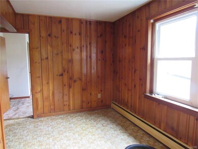 4555 Chestnut St, Emmaus, PA 18049 - photo 3