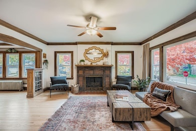 4055 2nd Ave S - Web Quality - 003 - 03 4057 Living Room.jpg