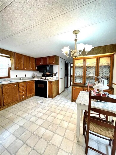 38 Sparrow St, Keene, NH 03431 - photo 7