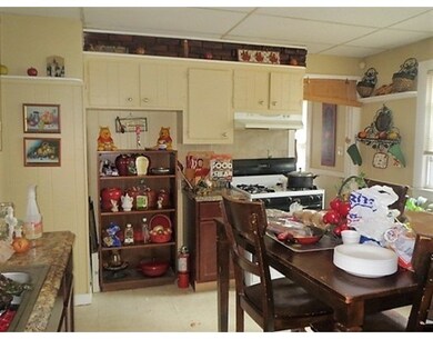 102 Blaine St unit 104, Springfield, MA 01108 - photo 4