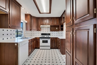 1440 Fox Run, Corona, CA 92882 - photo 6