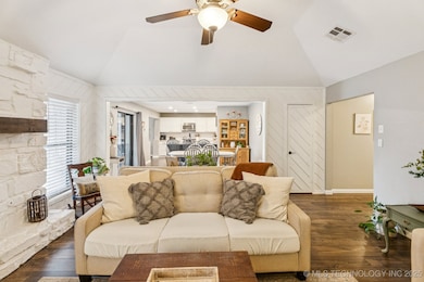 1029 W Queens St, Broken Arrow, OK 74012 - photo 6