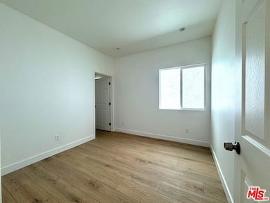 1220 W 25th St unit 1/2, Los Angeles, CA 90007 - photo 4