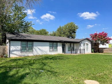 1225 Harrison Ln, Hurst, TX 76053 - photo 3