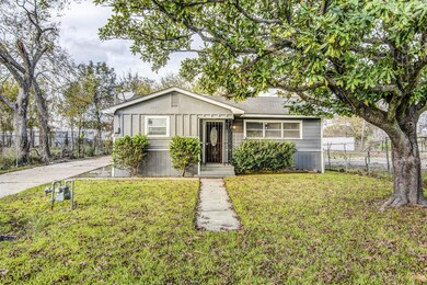 2825 E Crosstimbers St, Houston, TX 77093 - photo 2